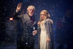 Doctor-Who-A-Christmas-Carol-Promo-pics-(11)