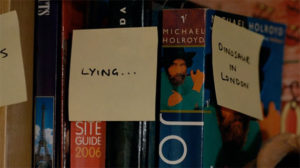 clara-post-it-lying